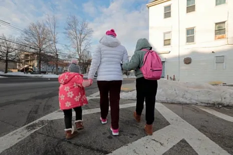 Courts Rule Opposing White House on Removing Central American Children and Venezuelan Nationals